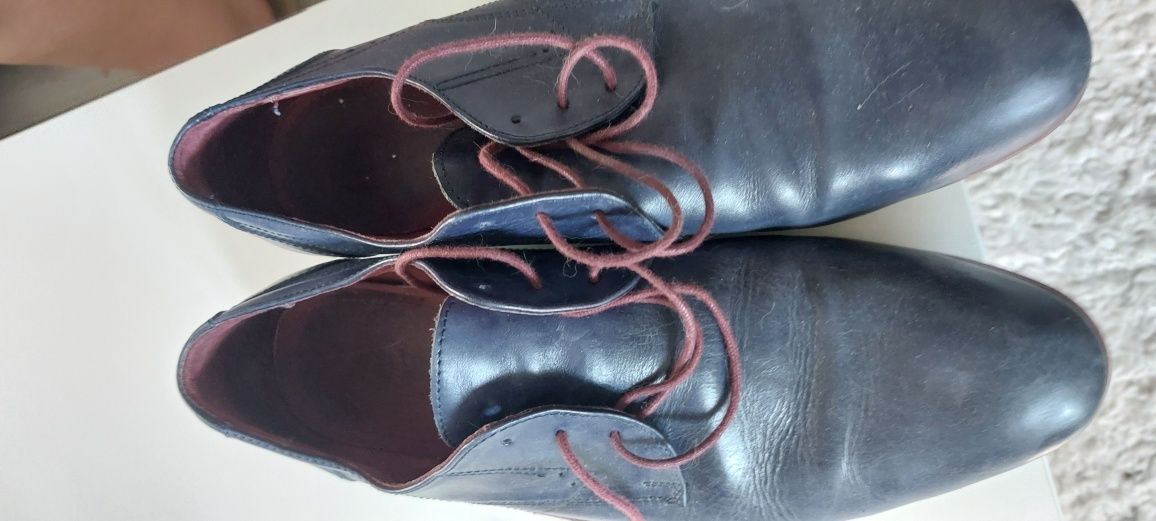 Męskie buty że skóry