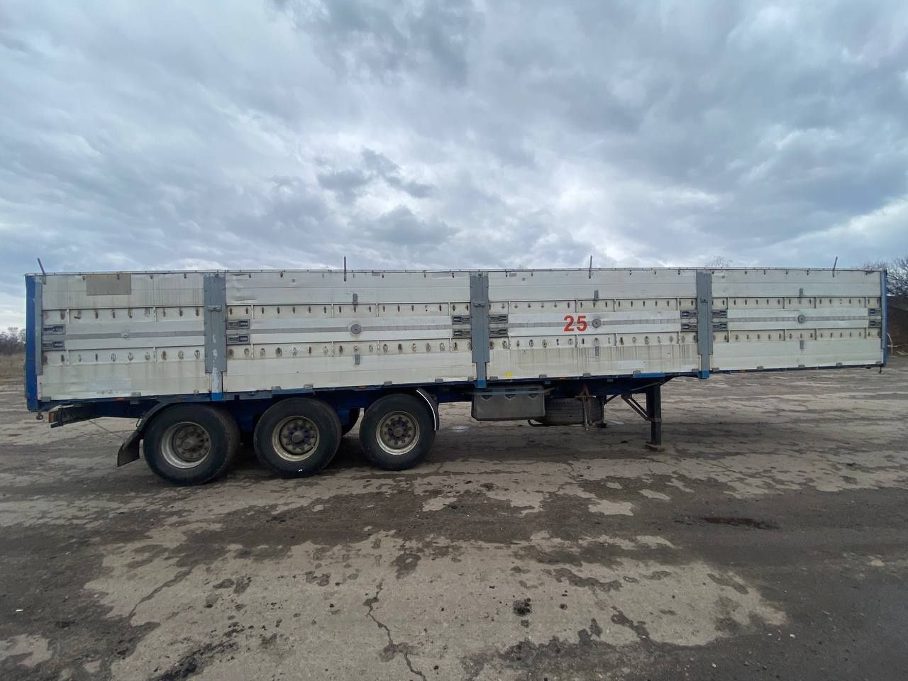 Продам полуприцеп зерновоз Krone SDP 24