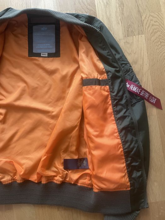 Бомбер Alpha industries куртка з лентою
