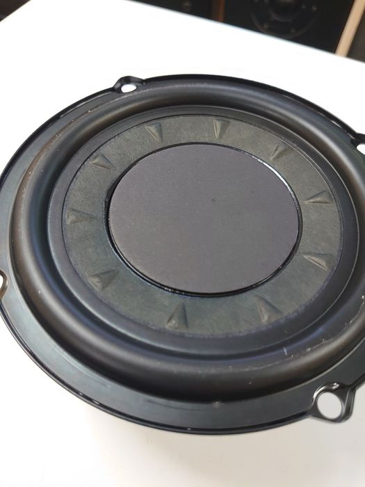 Автомобильные мидбасовые  динамики 16см. Harman Cardon. USA.