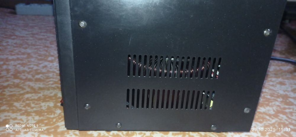 Стабилизатор напряжения Uniel rs1/2000 релейного типа компактный