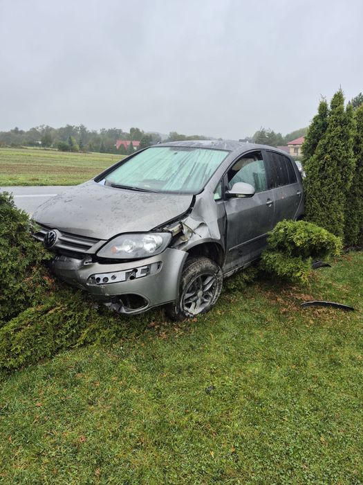 Volkswagen golf Plus 5 pilnie!!! zderzak