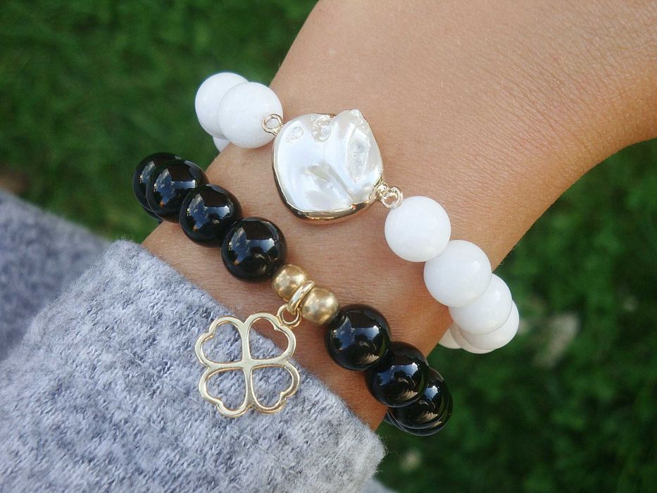 Bransoletki damskie: Agat biały i Onyks,Perła,koniczynka z serc,