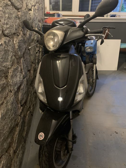Piaggio fly 125.