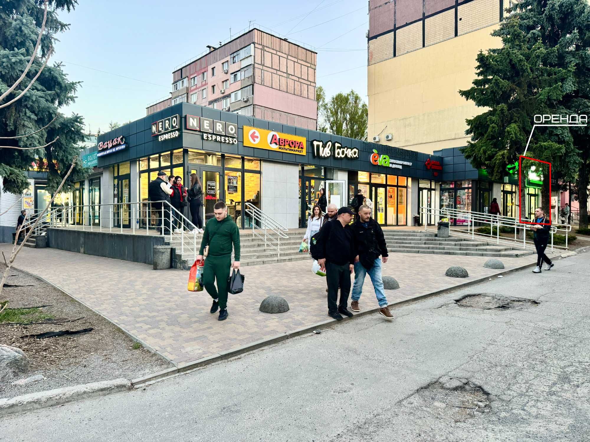 Оренда магазину 60 м2 - м. Дніпро, бул. Слави 45