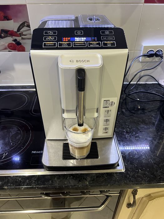 продам кофемашину Bosch verocup300