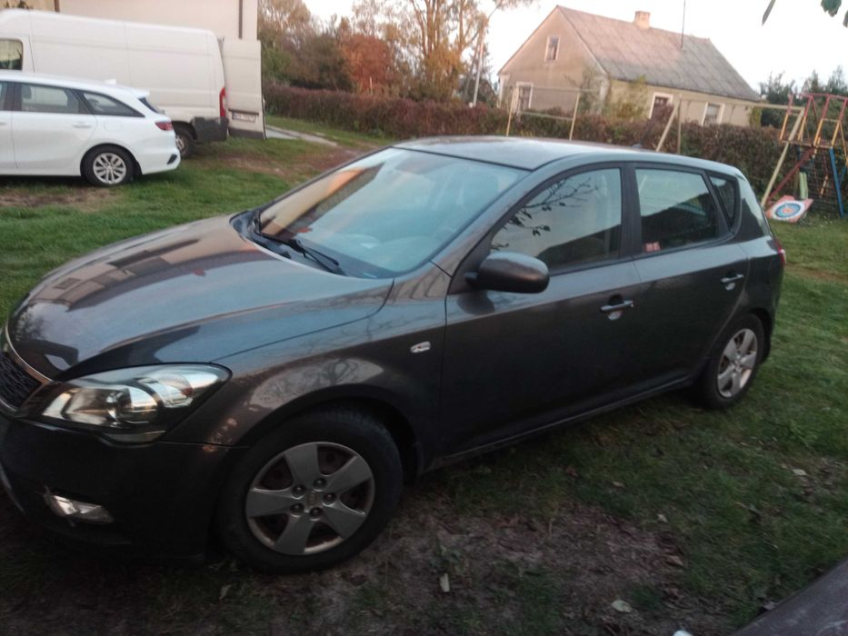 Sprzedam samochód Kia Ceed