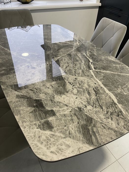 Стіл . Стіл кухонний