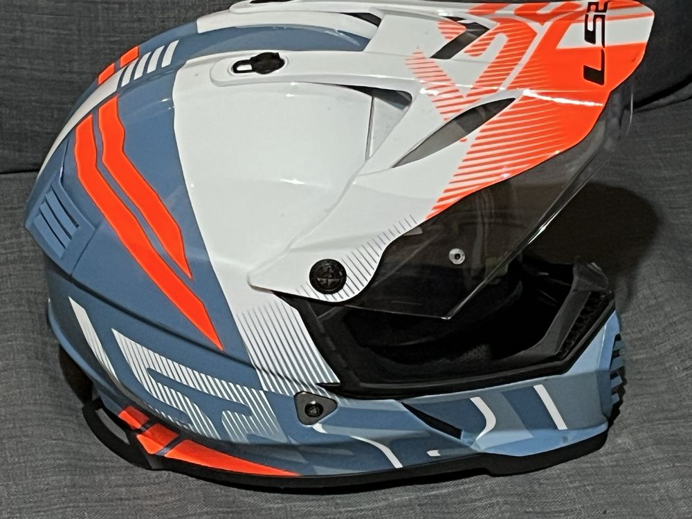 Capacete LS2 Pioneer EVO com sistema CARDO tamanho M