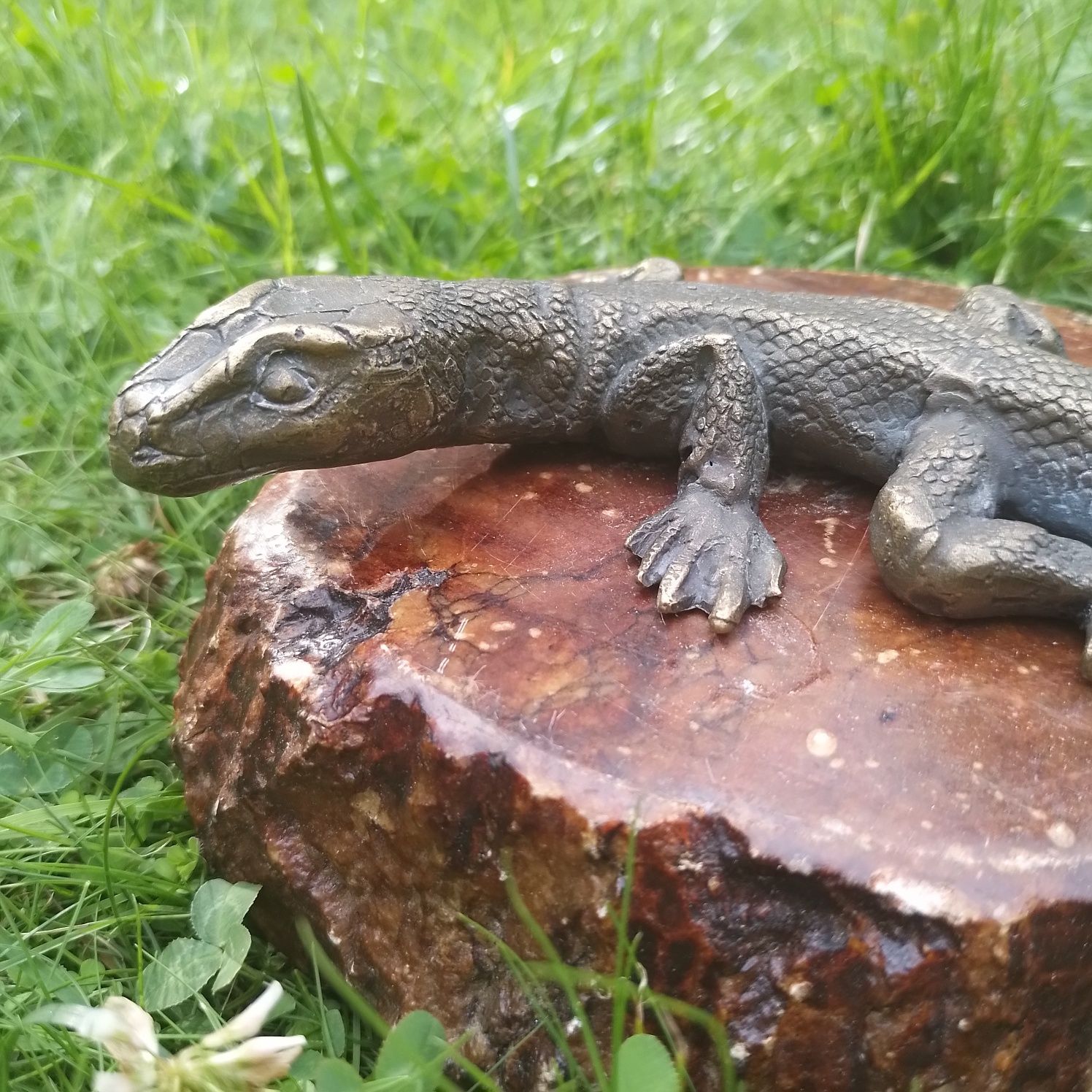 Jaszczurka z brązu