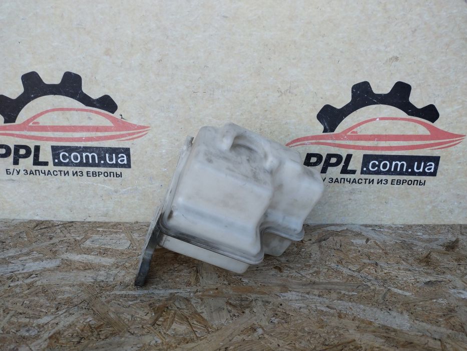 VW Golf 7 VII 2012-2020 Бачок омывателя 5G0955453L / 5G0955448R