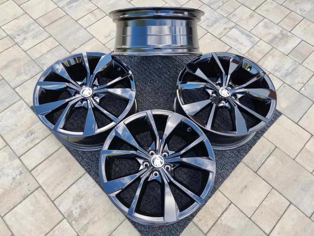Skoda Kamiq 18 " Felgi aluminiowe nowe 5x100 Rapid Fabia Czarne