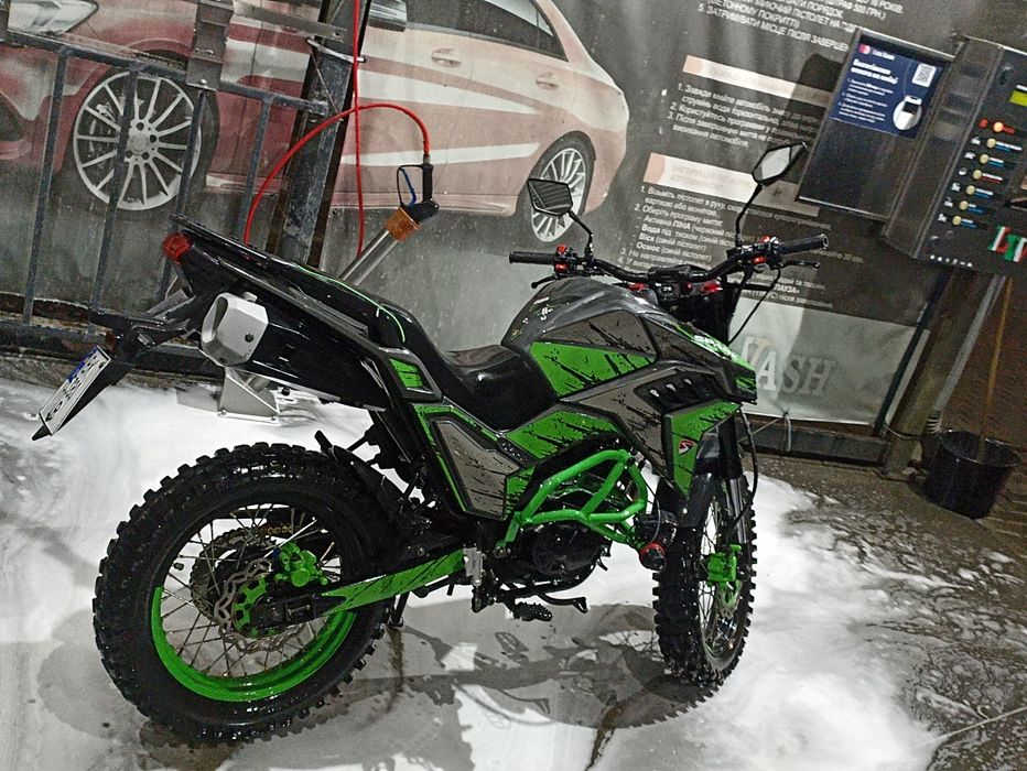 Мотоцикл SPARK SP-300T-1