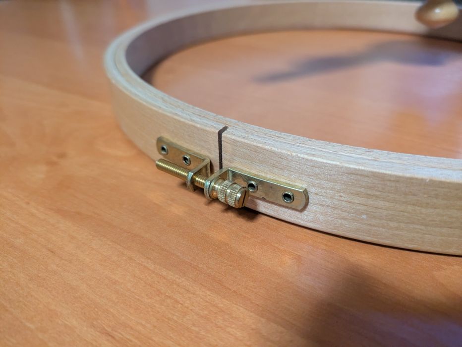 П'яльці круглі дерев'яні з кріпленням до столу Klass & Gessmann