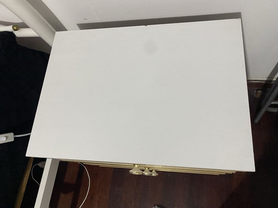 mesa de cabeceira lacada a branco 35x50