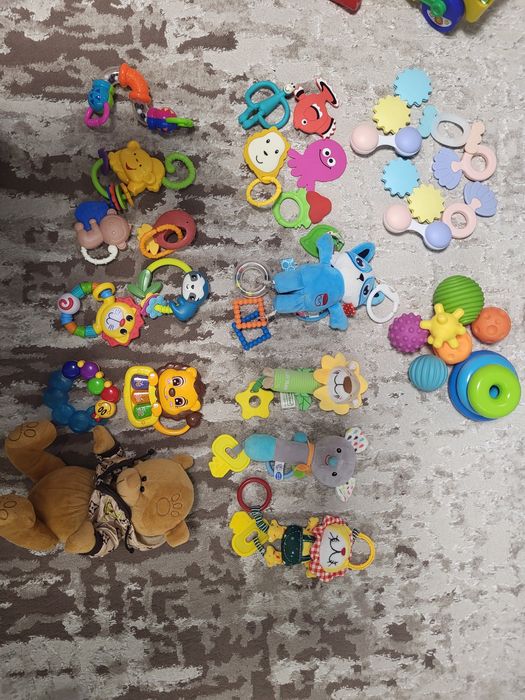 Іграшки, брязкальця, конструктор