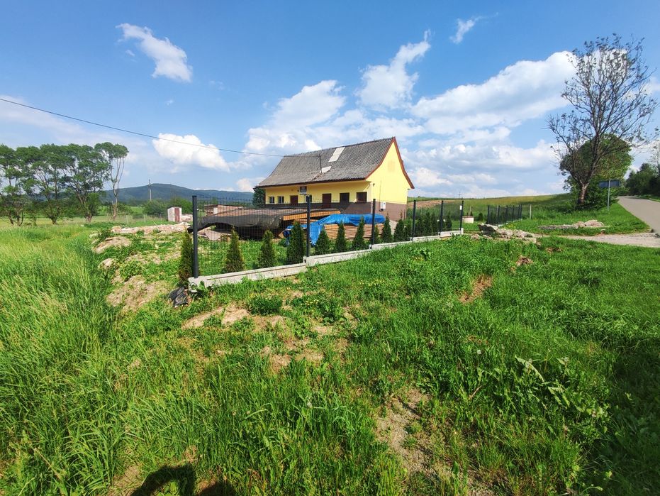 Dom w Bieszczadach – 14a działka, projekt 160 m², gotowy do remontu,