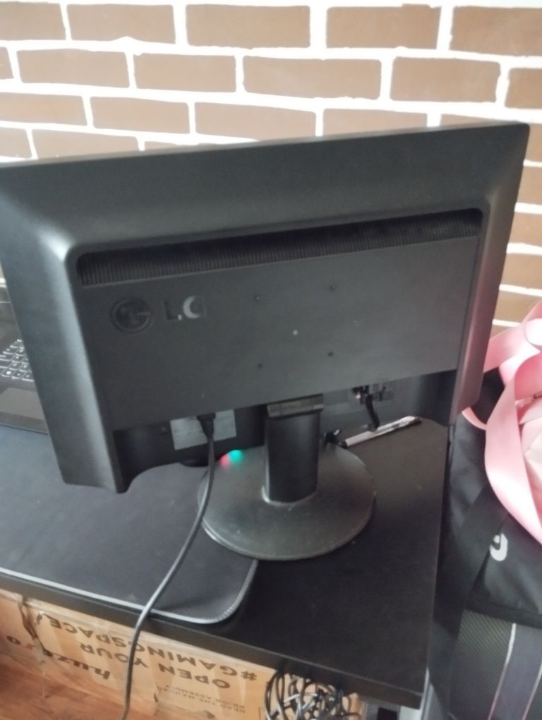 Sprzedam Monitor LG