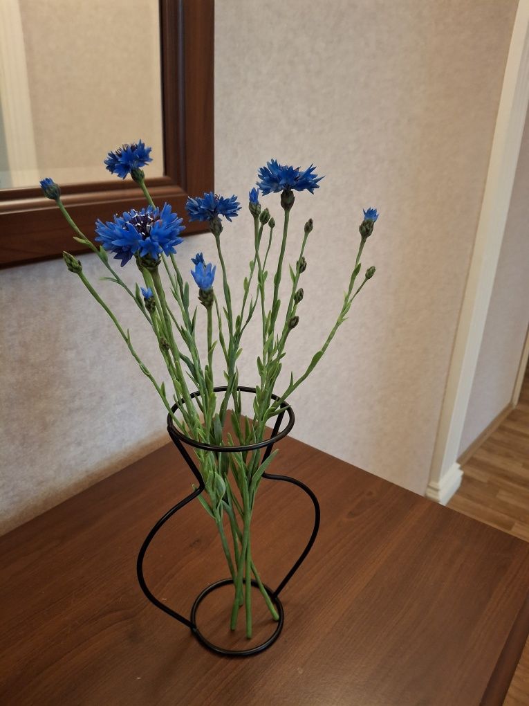 Продаю васильки из полимерной глины, холодный фарфор.