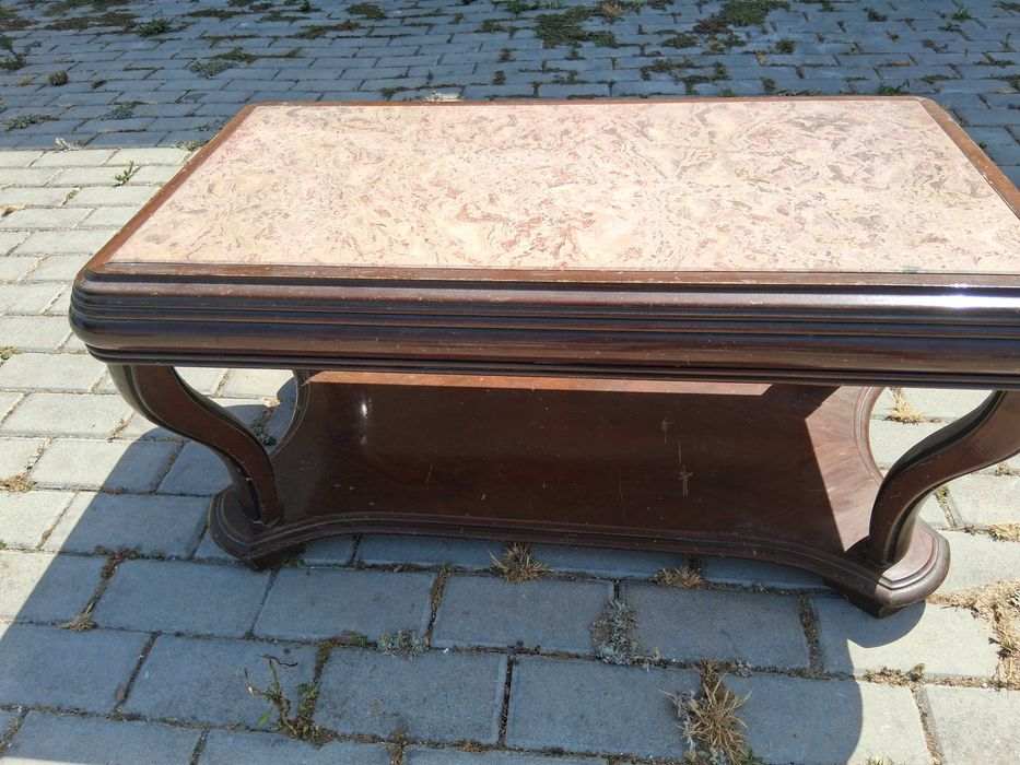 Mesa de centro com pedra