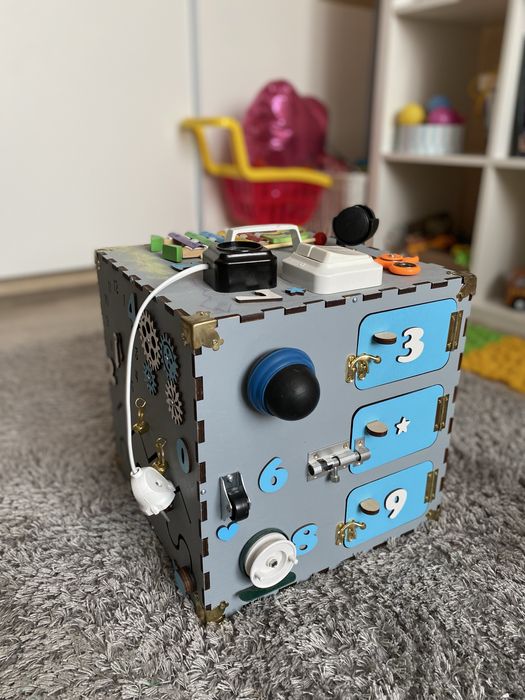 Бізі куб в гарному стані