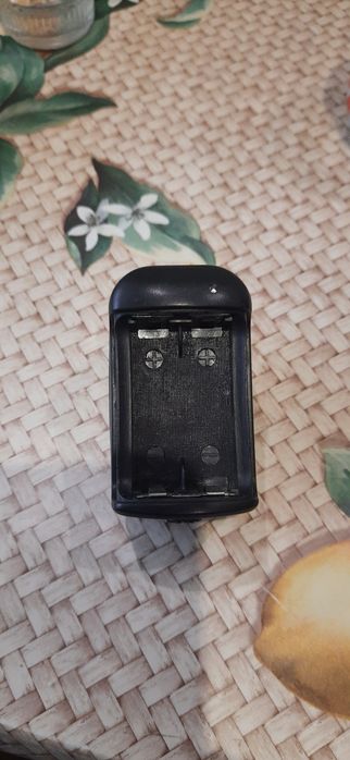 Зарядка для батареек АА