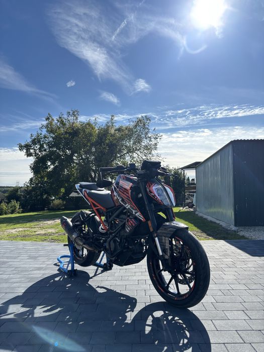 Ktm Duke 125 POLECAM
