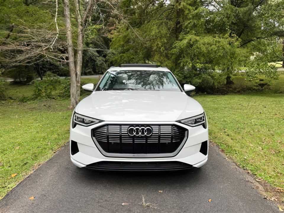 2021 Audi e-tron quattro Prestige