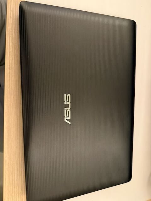 Portátil Asus i7