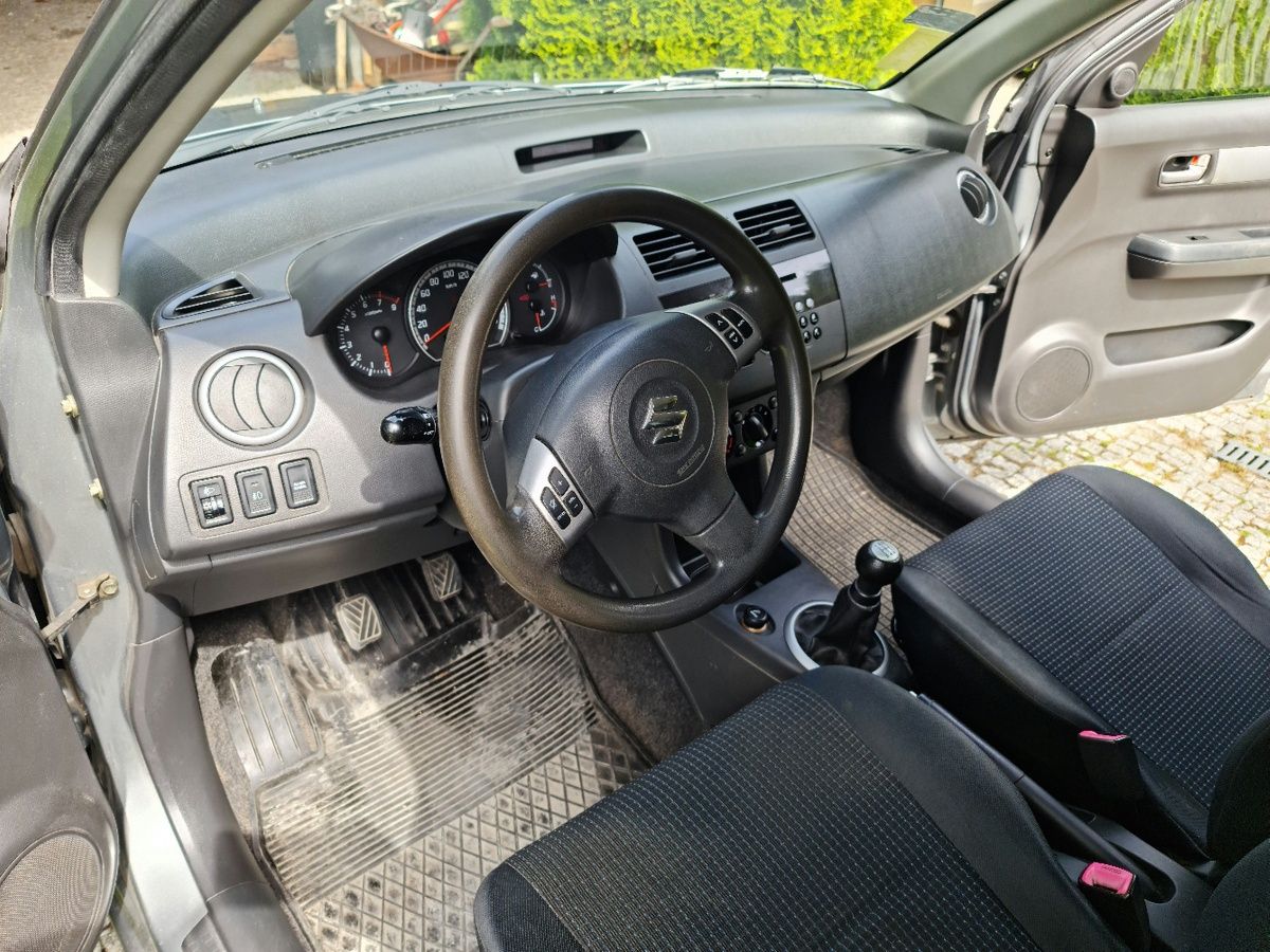 Suzuki Swift 1.3