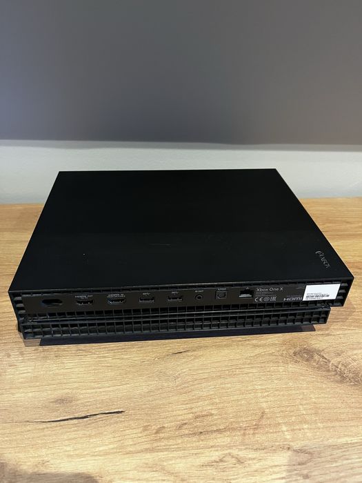 Konsola Xbox One X