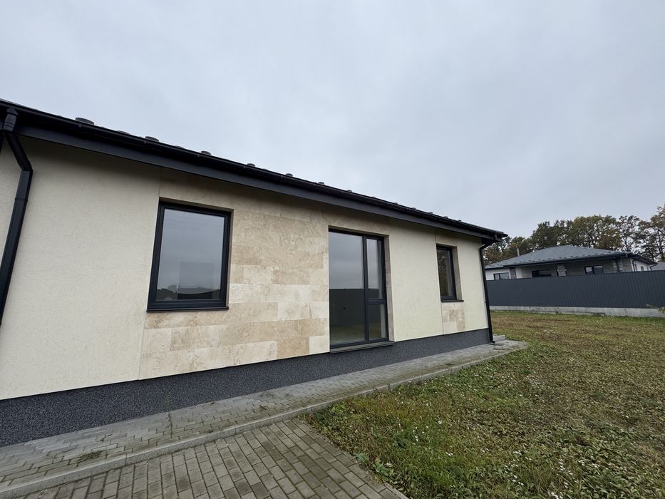 Одноповерховий ОКРЕМИЙ  БУДИНОК  у Лісовій Бучі! Чистове оздоблення!