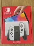 Konsola Nintendo Switch OLED White + etui