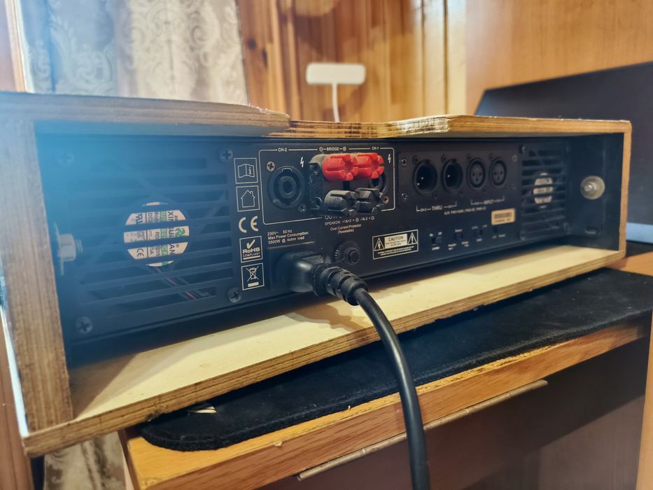 Deton HA 700  Усілітєль , підсилювач