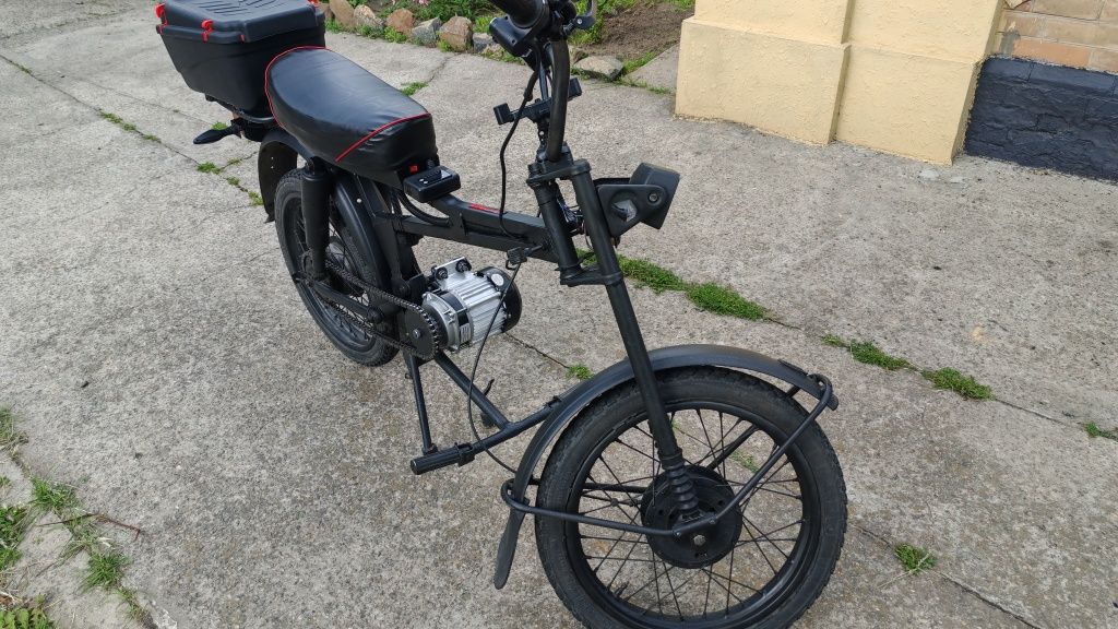 Електромопед 800w, 20 А/г (40 км/год до 50 км пробігу)