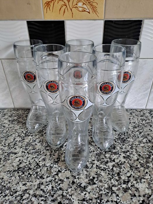 Paulaner 0,5 litra - zestaw 9 kufelków piłkarskich - buciki