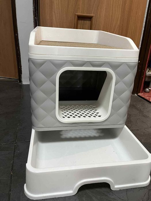 Kuweta z drapakiem dla kota