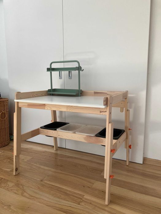 FLISAT Biurko dla dziecka, regulowane + Akcesoria do RELATERA