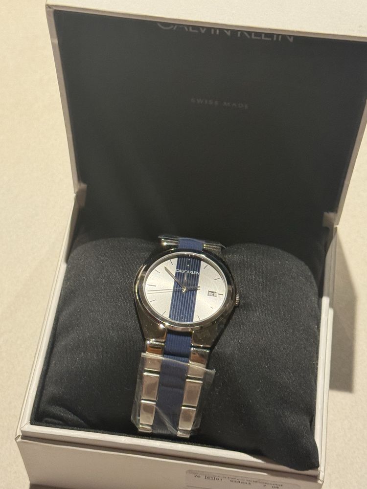 Годинник calvin klein