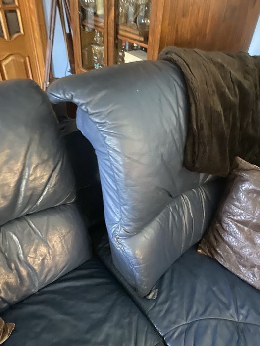 Sofa em pele de 6 lugares