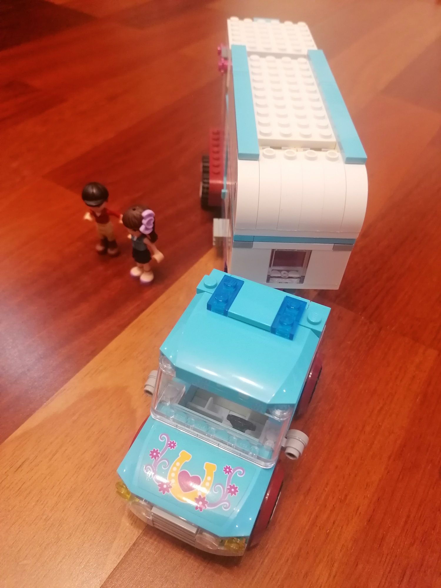 Lego Friends przyczepa lecznicza 41125