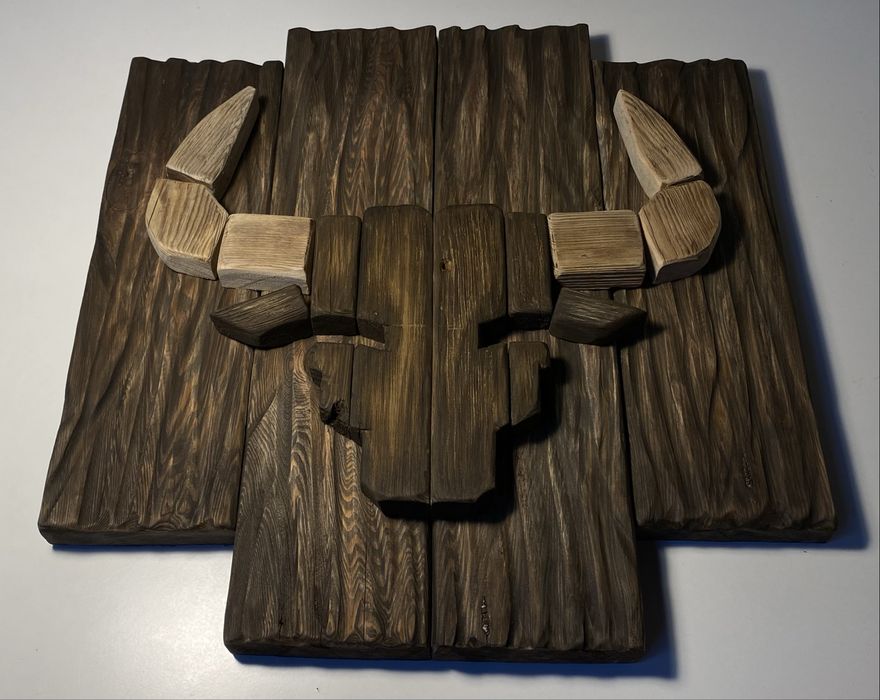 Ozdoba drewniana BYK - symbol sily i determinacji. PREZENT