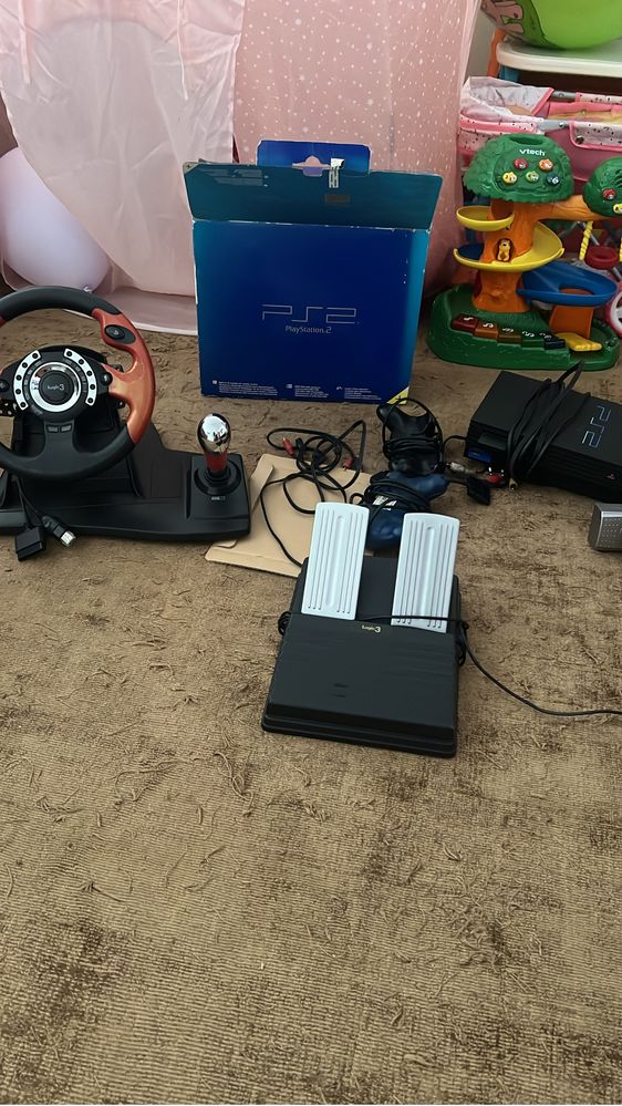 Ps2 com volante e pedais