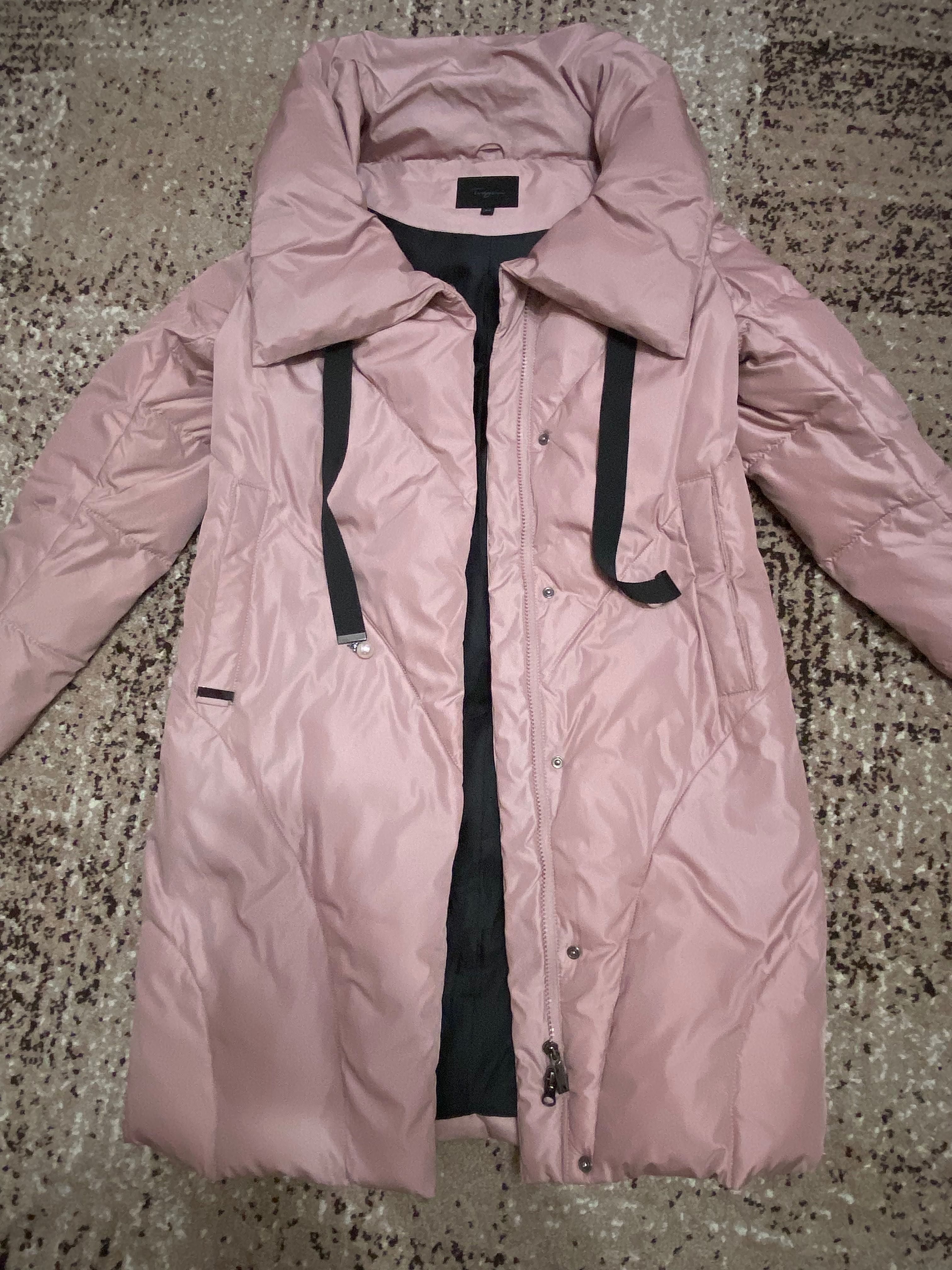Зимове пальто 42-44 розміру на холофайбері