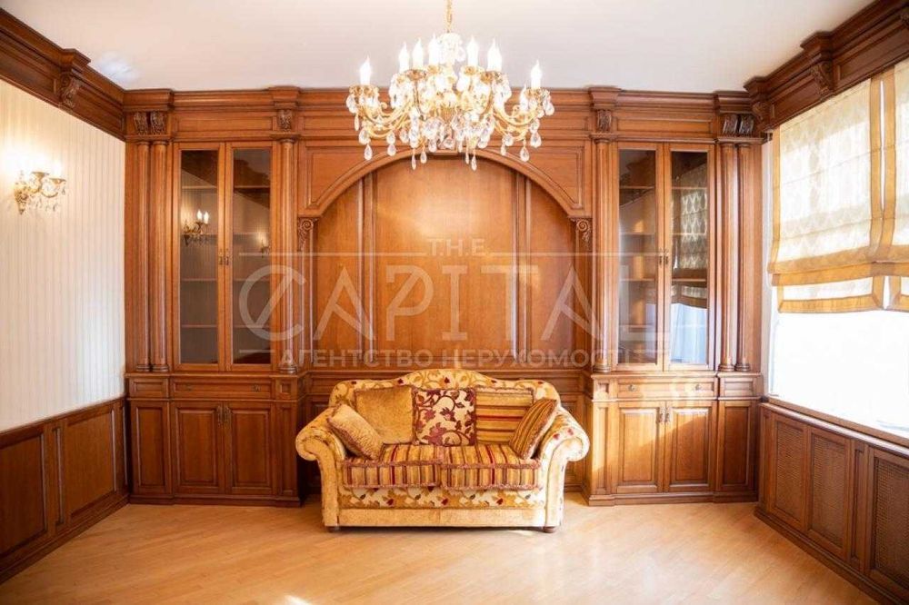 Продаж квартири, вул. Пирогова, Шевченківський район, Центр