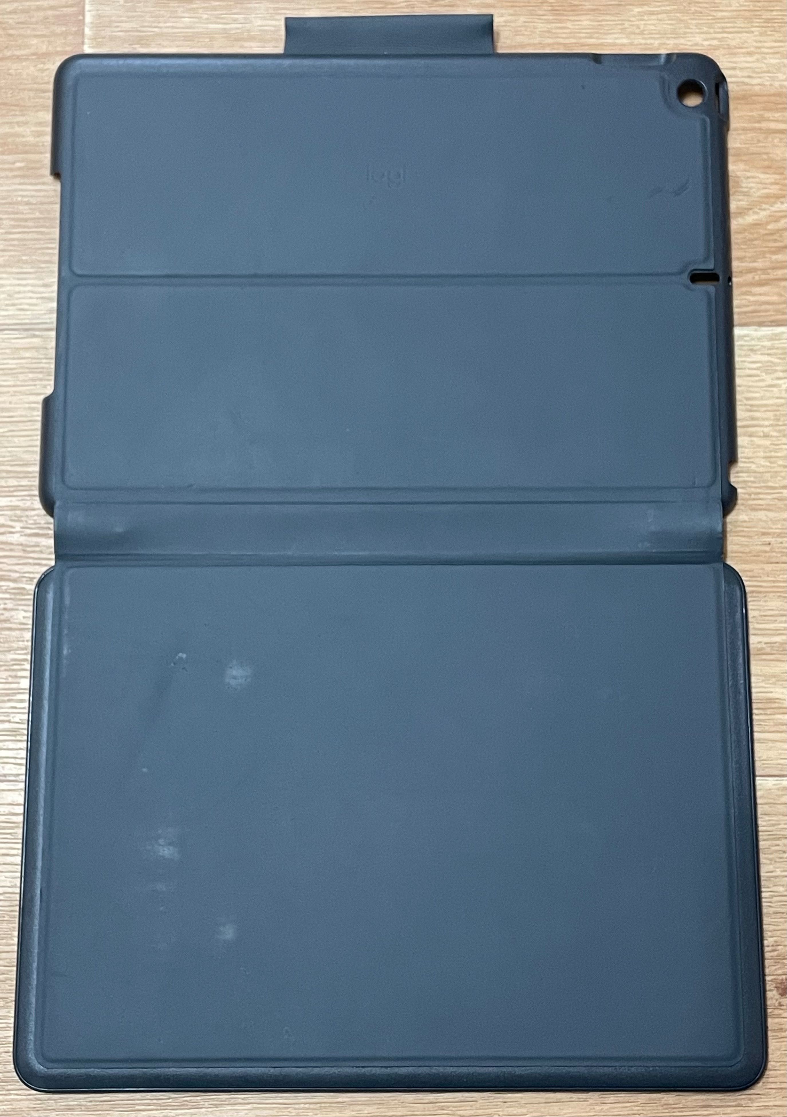 Чехол-клавиатура для iPad 10.2" (2019, 2020, 2021) Logitech Slim Folio