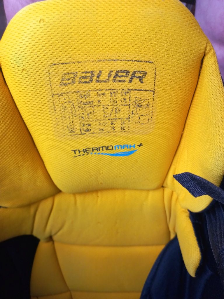 Топові шорти Bauer Total one розмір Sr S