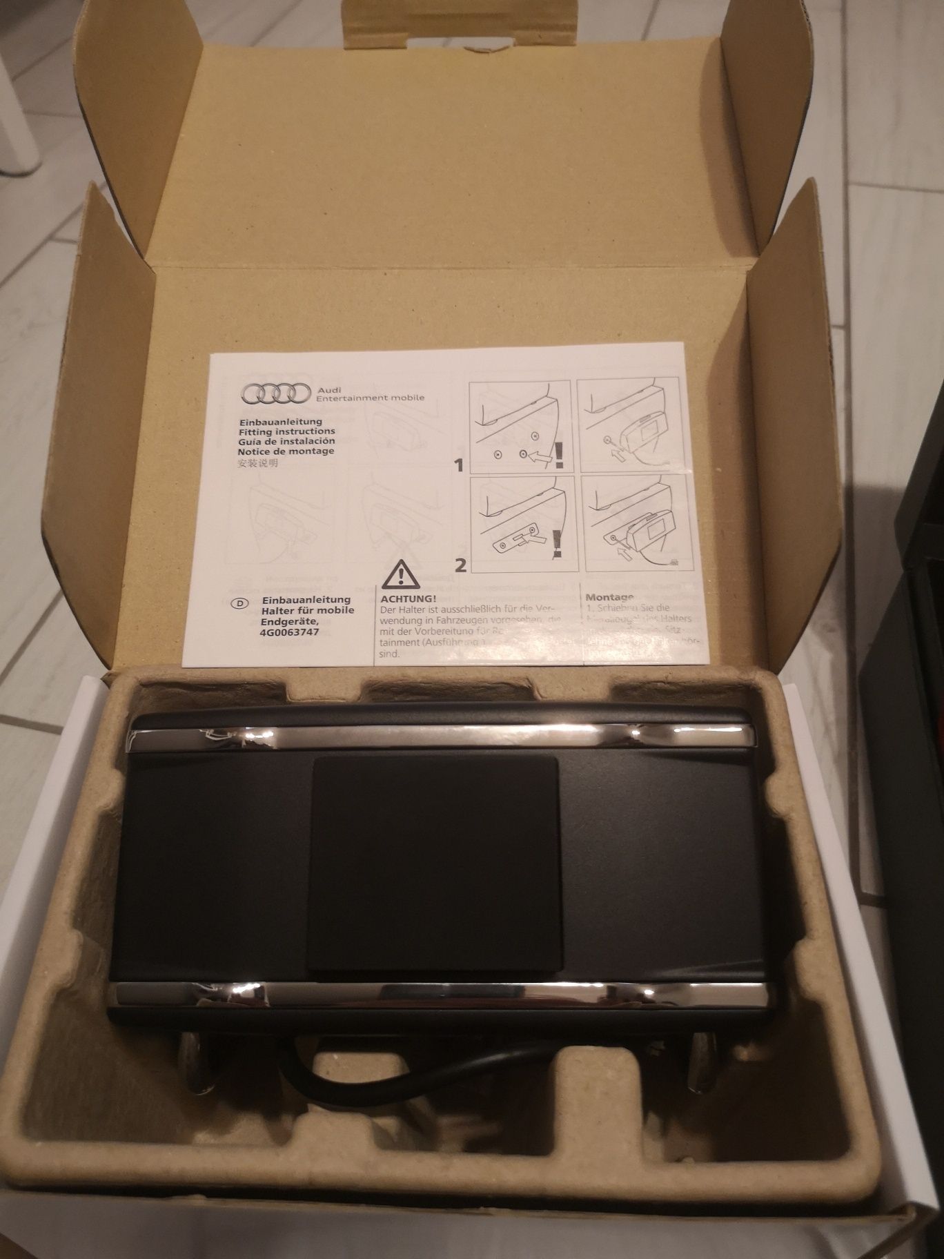 Monitor, tablet Audi mobile RSE 3