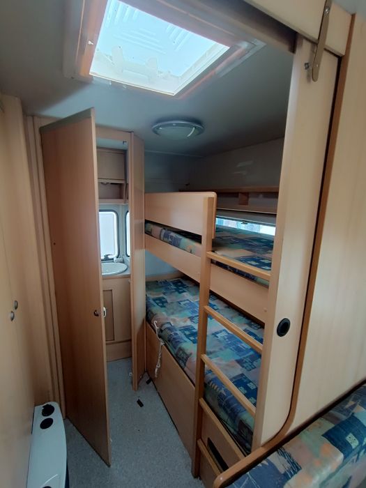 Przyczepa kempingowa knaus 6 osoba    1000 dmc