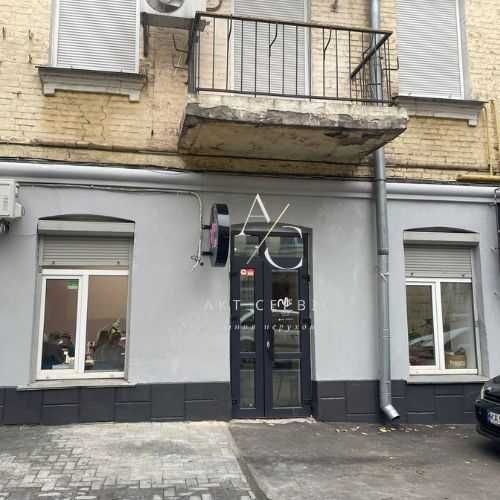 Поділ, метро Контрактова площа, салон, перший пов. з окремим входом